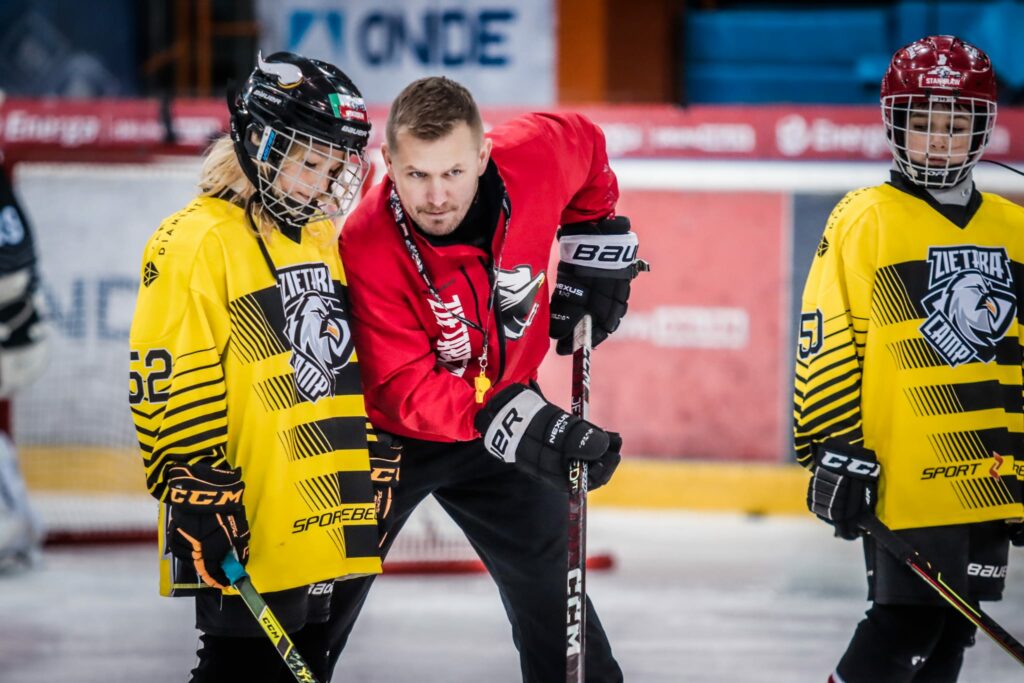 Marek razcka lyon hockey club