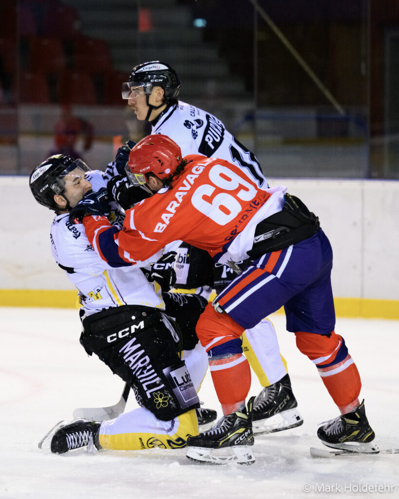 Lyon vs roanne lyon hockey club.12