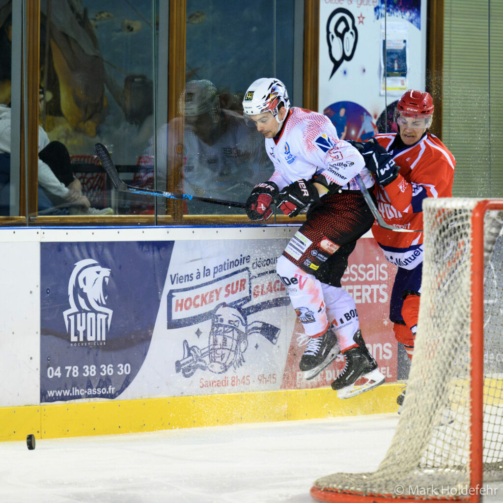 Lyon vs la roche sur yon lyon hockey club.1