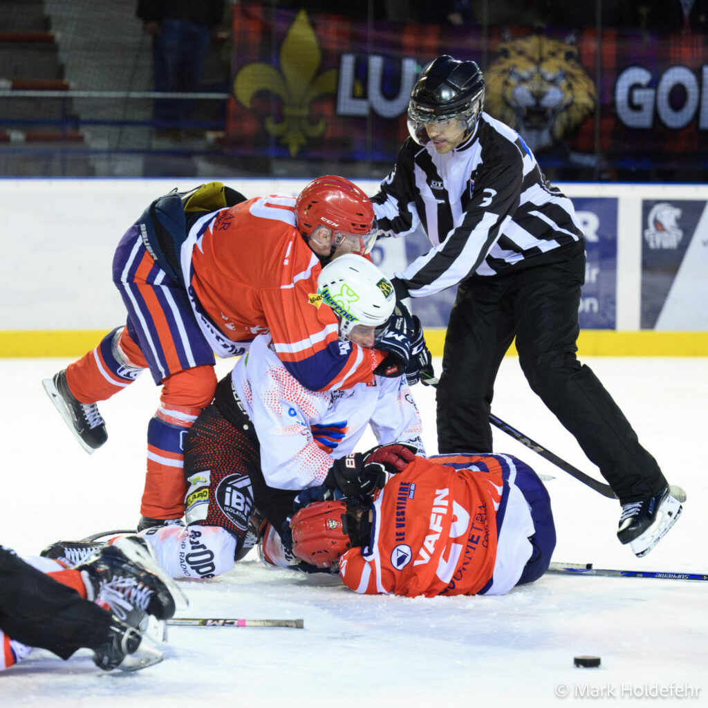 Lyon vs la roche sur yon lyon hockey club.2