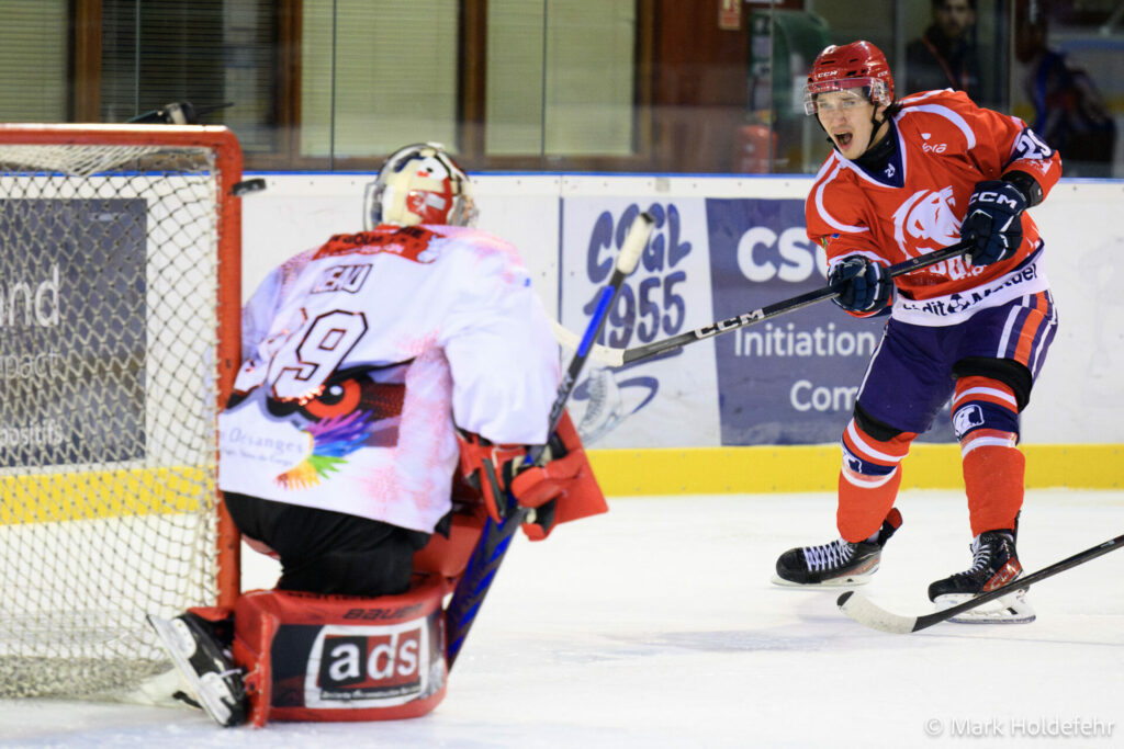 Lyon vs la roche sur yon lyon hockey club.34