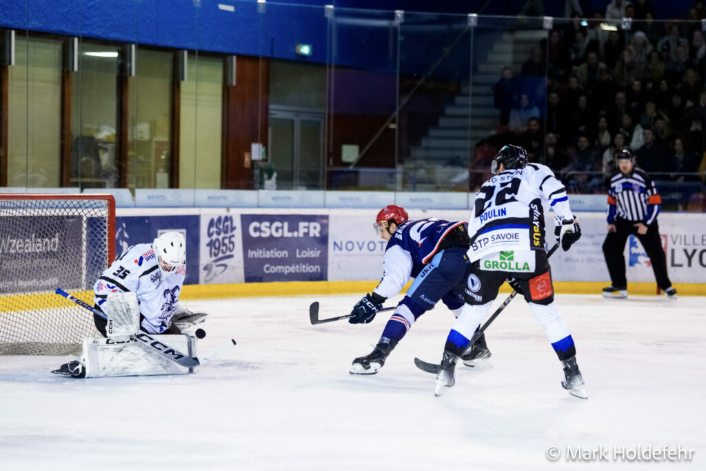 Lyon vs hcmp lyon hockey club103